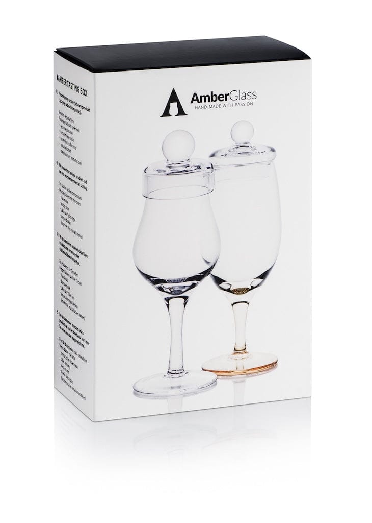 In this photo Amber Tasting Box – 2 Hand-Blown Whisky Glasses with Lids – Amber Glass Mood4whisky