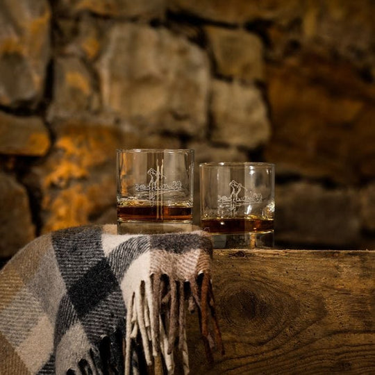 In this photo Whisky Glass Engraved Golf 2 Pieces - Just Slate Company Scotland Mood4whisky