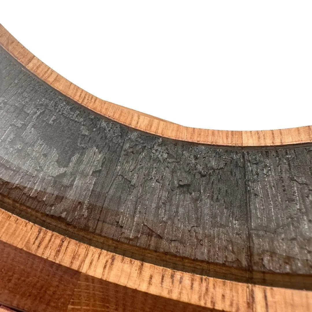 In this photo 55&46° North – Decanter – Charred Oak – 700 ml – Glass Sides MoodCompanyNL